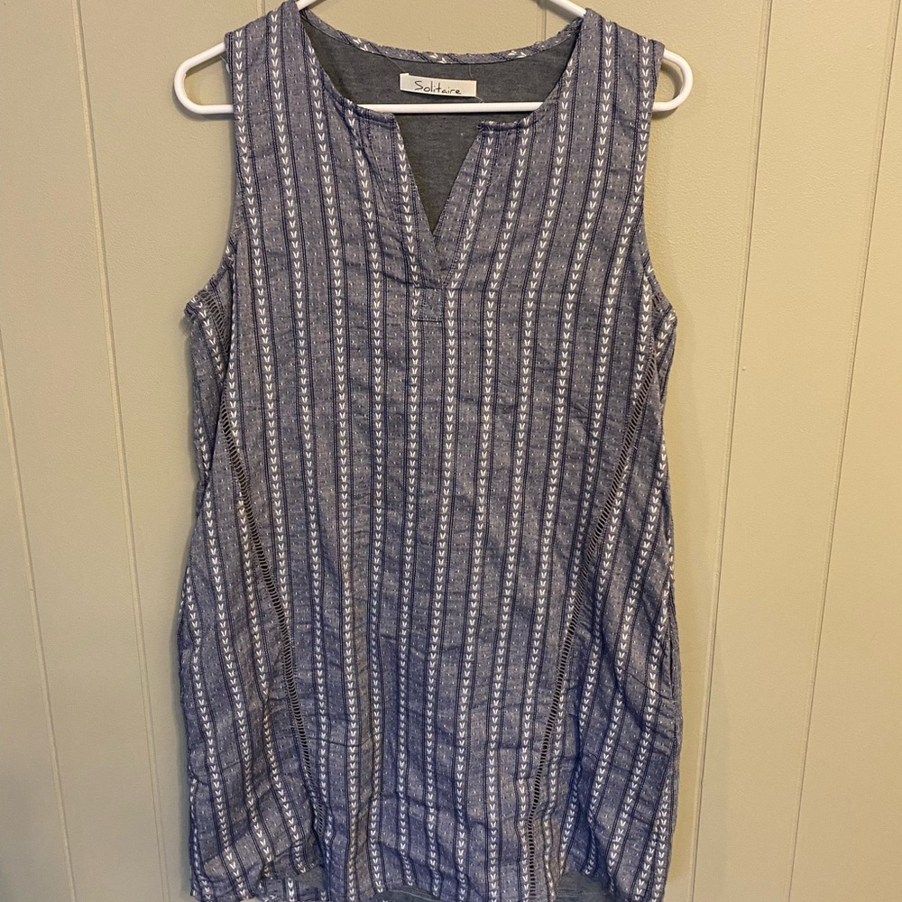 Blue and white tank